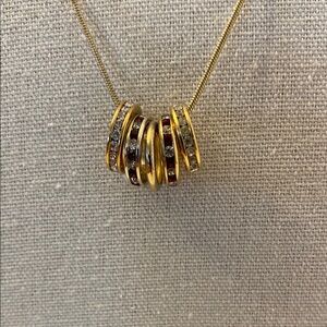 Vintage Gold Tone Multi Five Ring Pendant Necklace